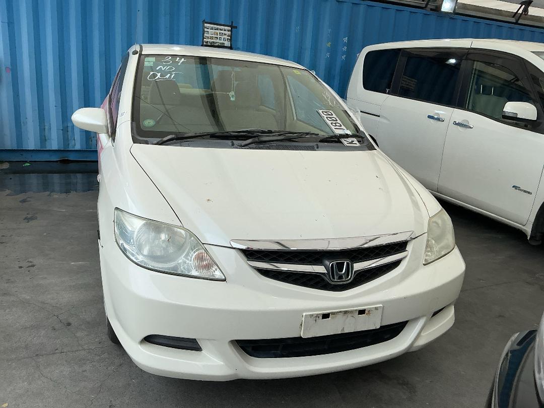 Photo '2' of Honda FIT Aria Photo '2' of Honda FIT Aria