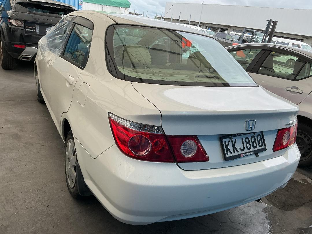 Photo '10' of Honda FIT Aria Photo '10' of Honda FIT Aria