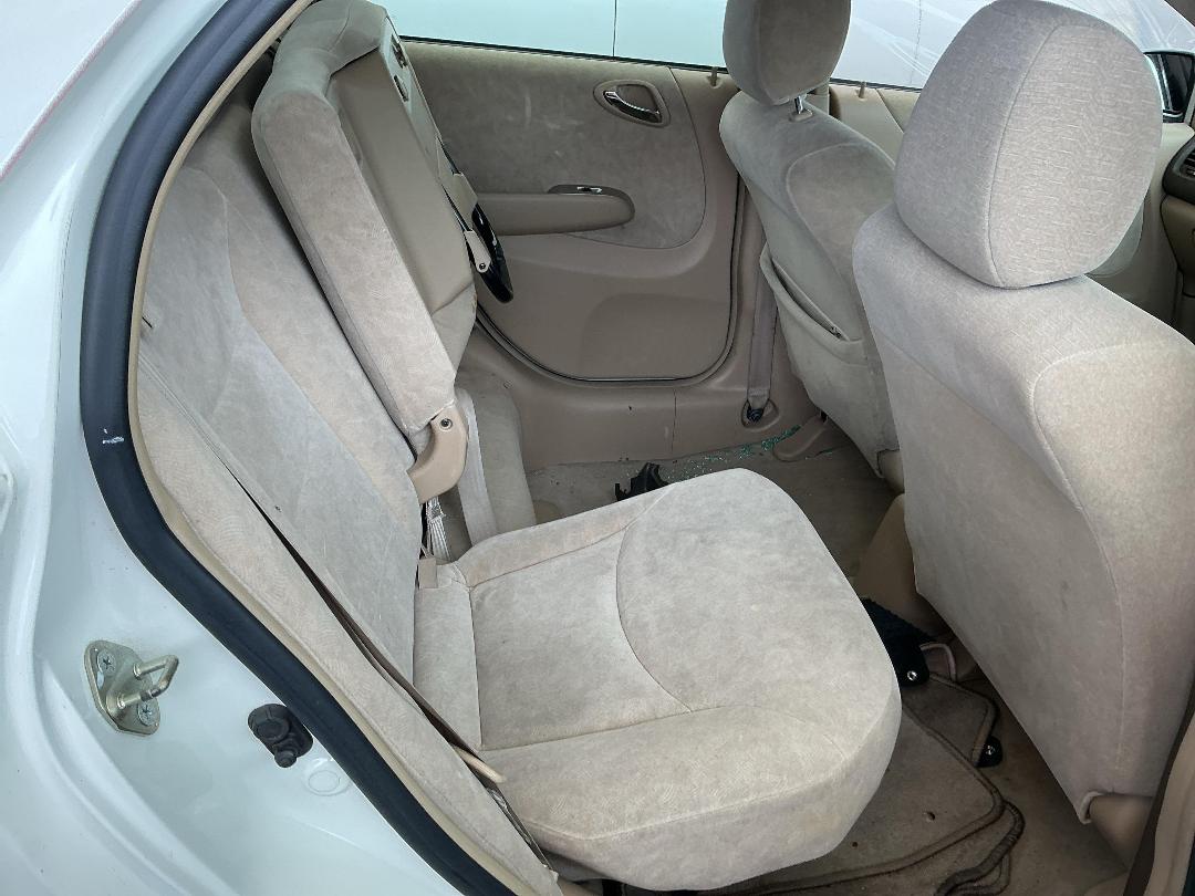 Photo '15' of Honda FIT Aria Photo '15' of Honda FIT Aria