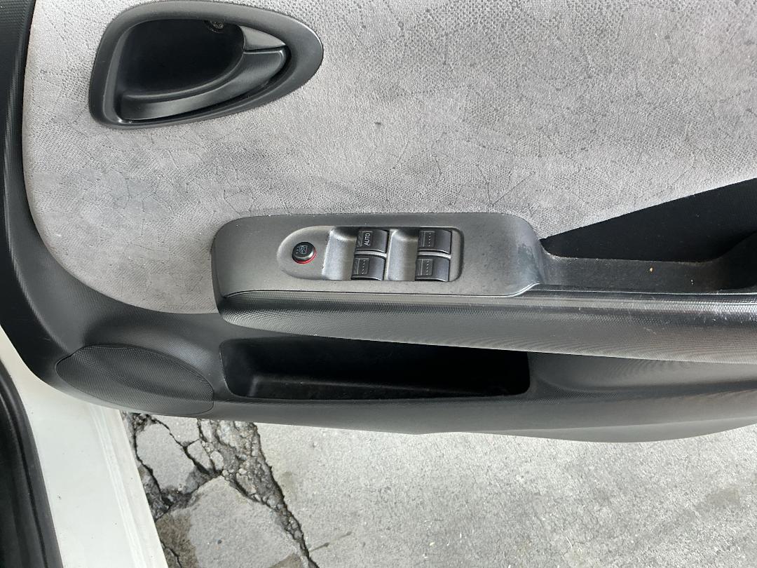 Photo '10' of Honda FIT Photo '10' of Honda FIT