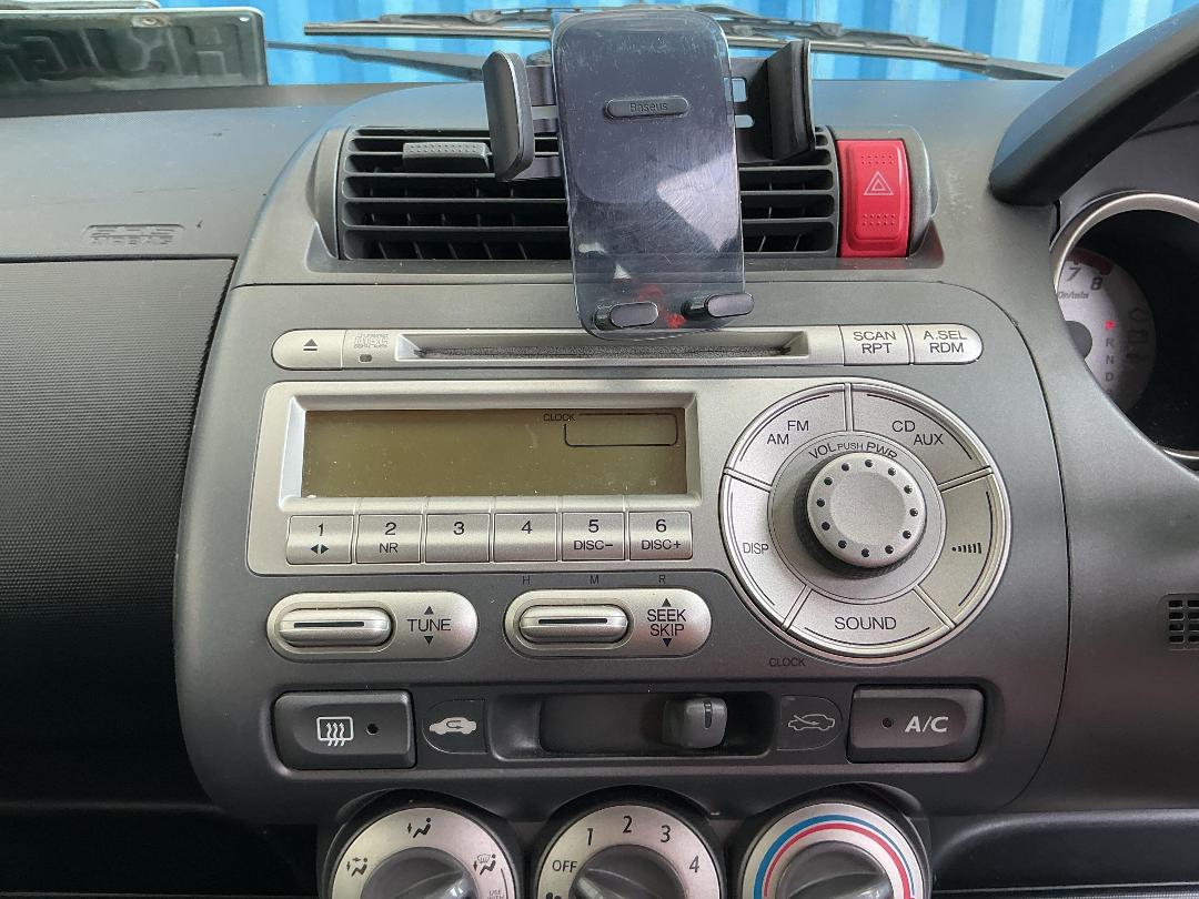 Photo '12' of Honda FIT Photo '12' of Honda FIT