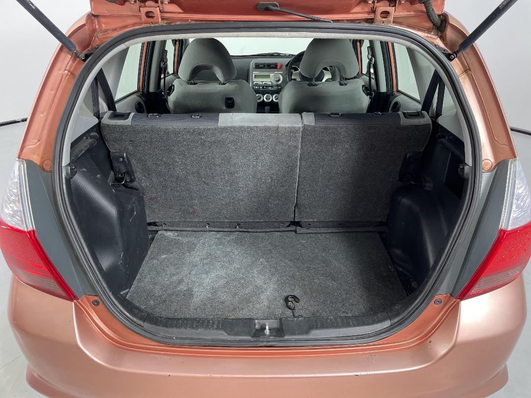 Photo '14' of Honda FIT