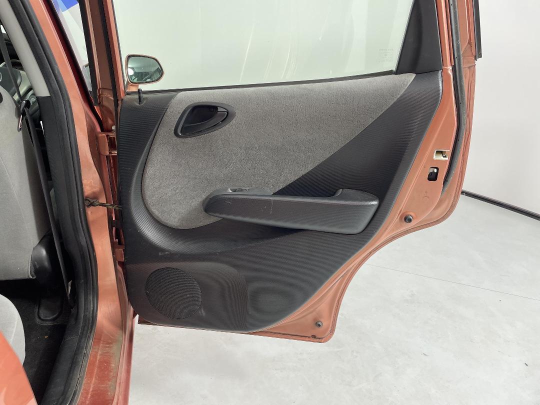 Photo '19' of Honda FIT