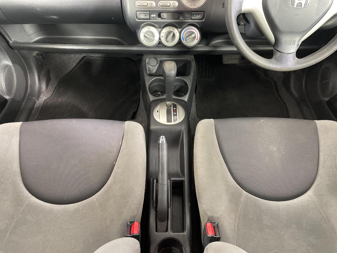 Photo '18' of Honda FIT