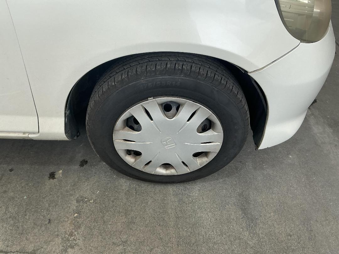 Photo '2' of Honda FIT 1300