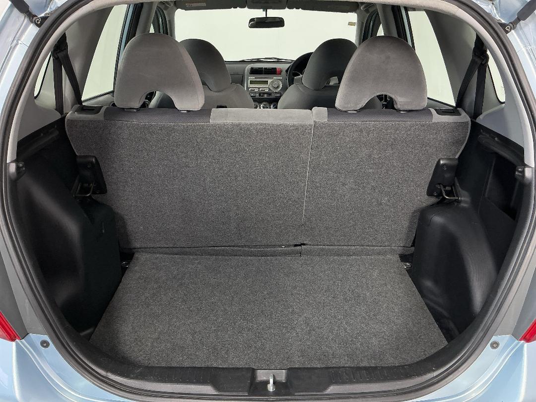 Photo '14' of Honda FIT Photo '14' of Honda FIT