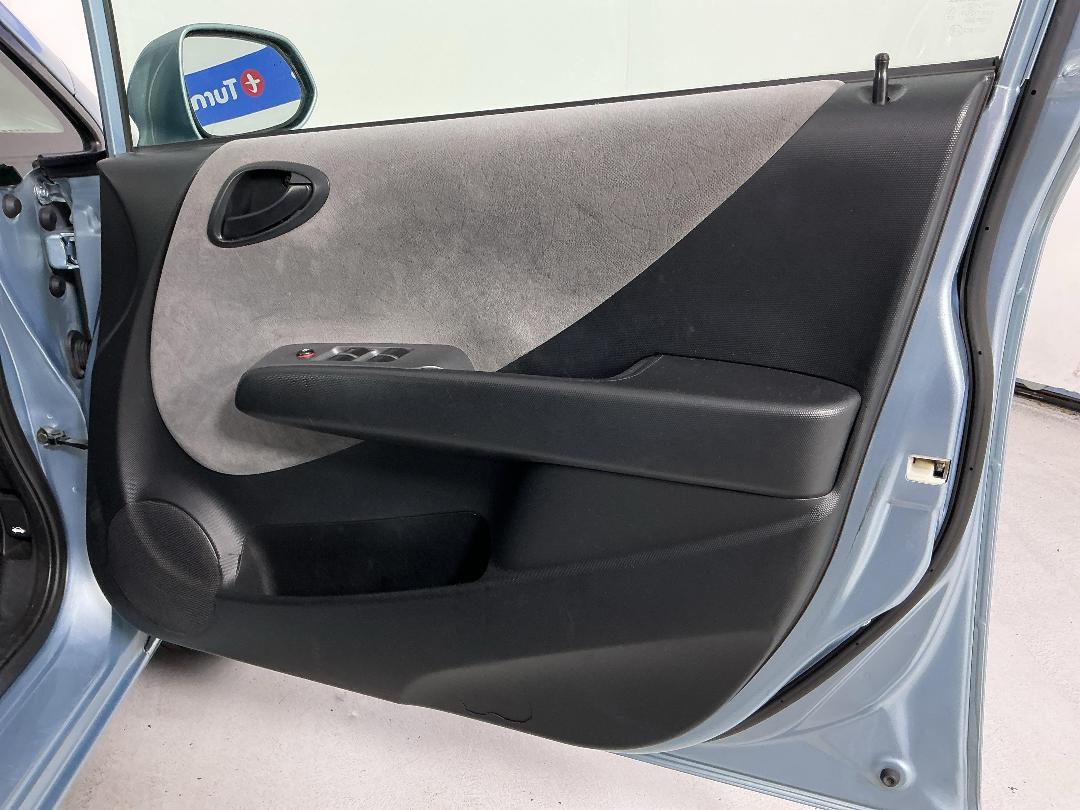 Photo '15' of Honda FIT Photo '15' of Honda FIT