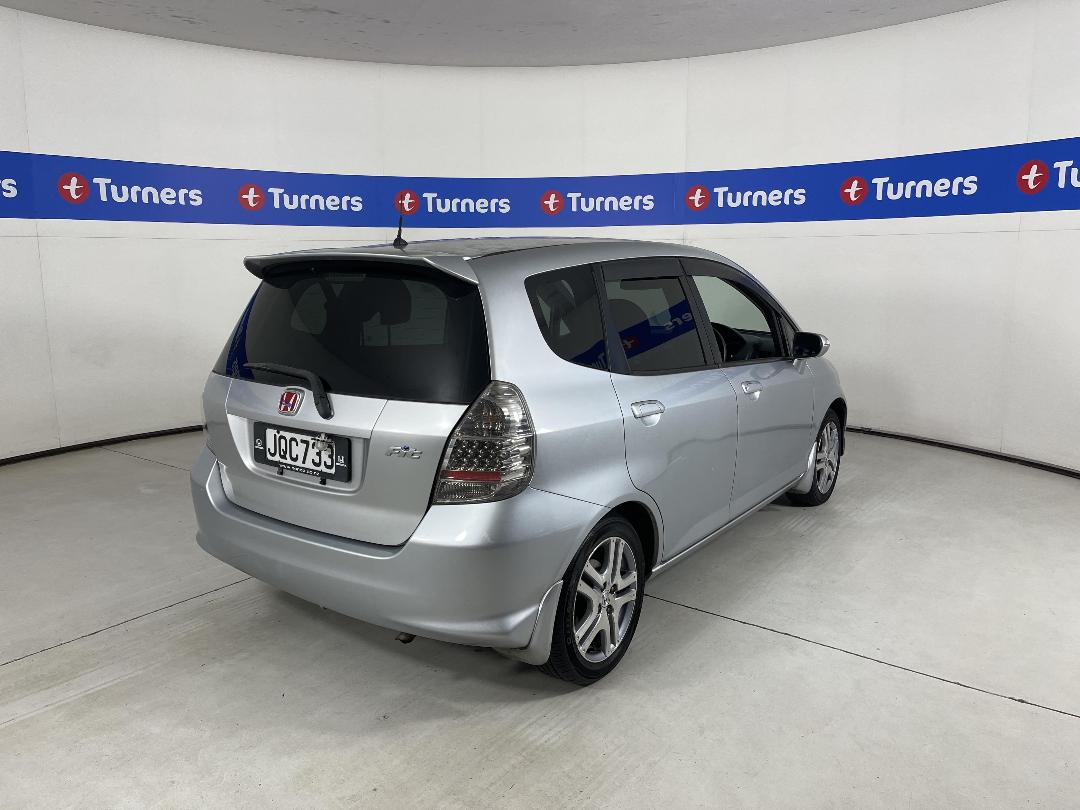 Photo '7' of Honda FIT