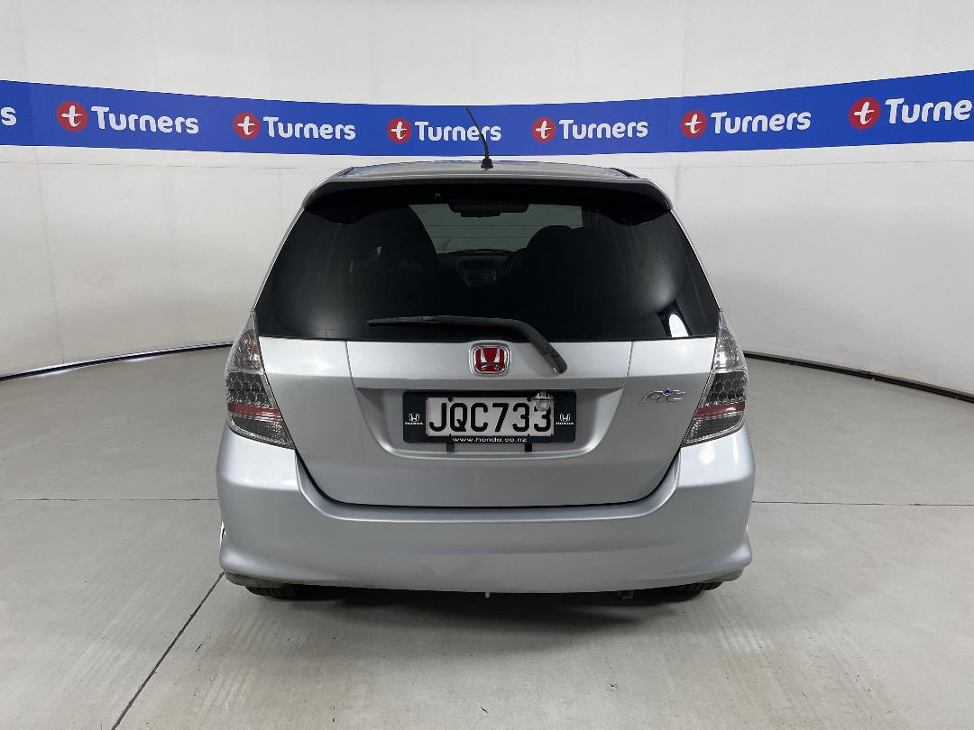 Photo '6' of Honda FIT