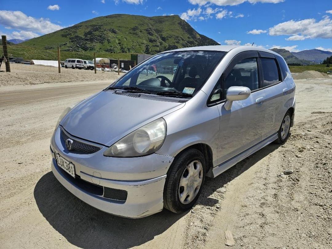 Photo '8' of Honda FIT Photo '8' of Honda FIT