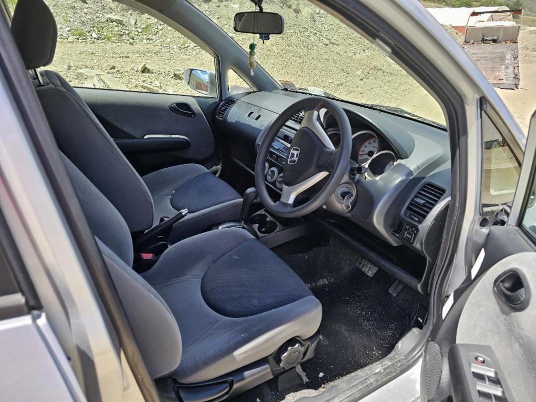 Photo '14' of Honda FIT Photo '14' of Honda FIT