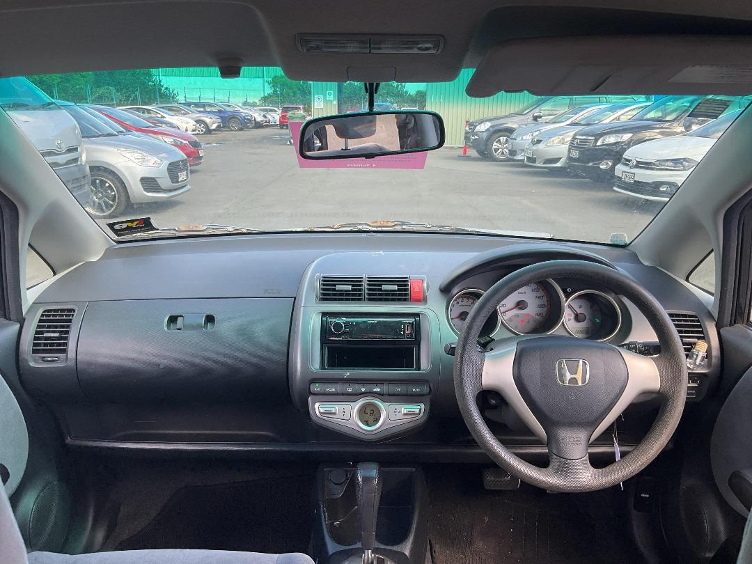 Photo '10' of Honda FIT Photo '10' of Honda FIT