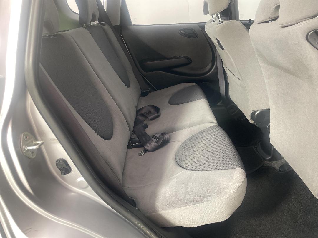 Photo '18' of Honda FIT Photo '18' of Honda FIT