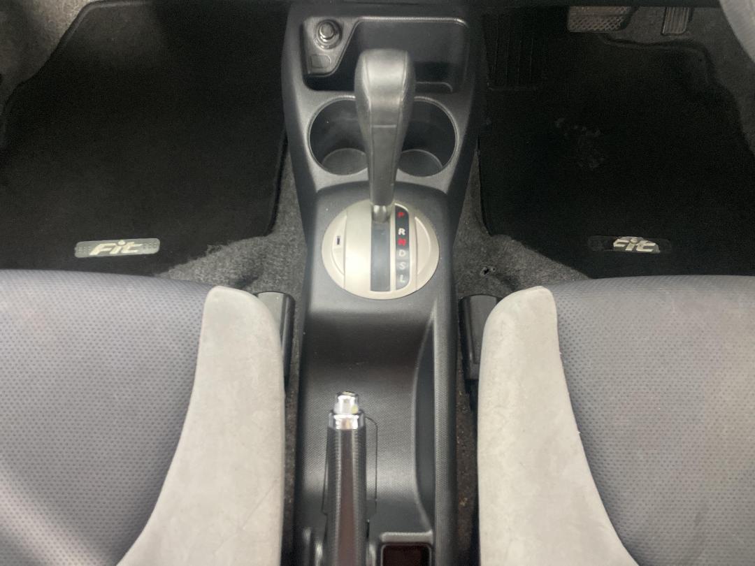 Photo '20' of Honda FIT Photo '20' of Honda FIT