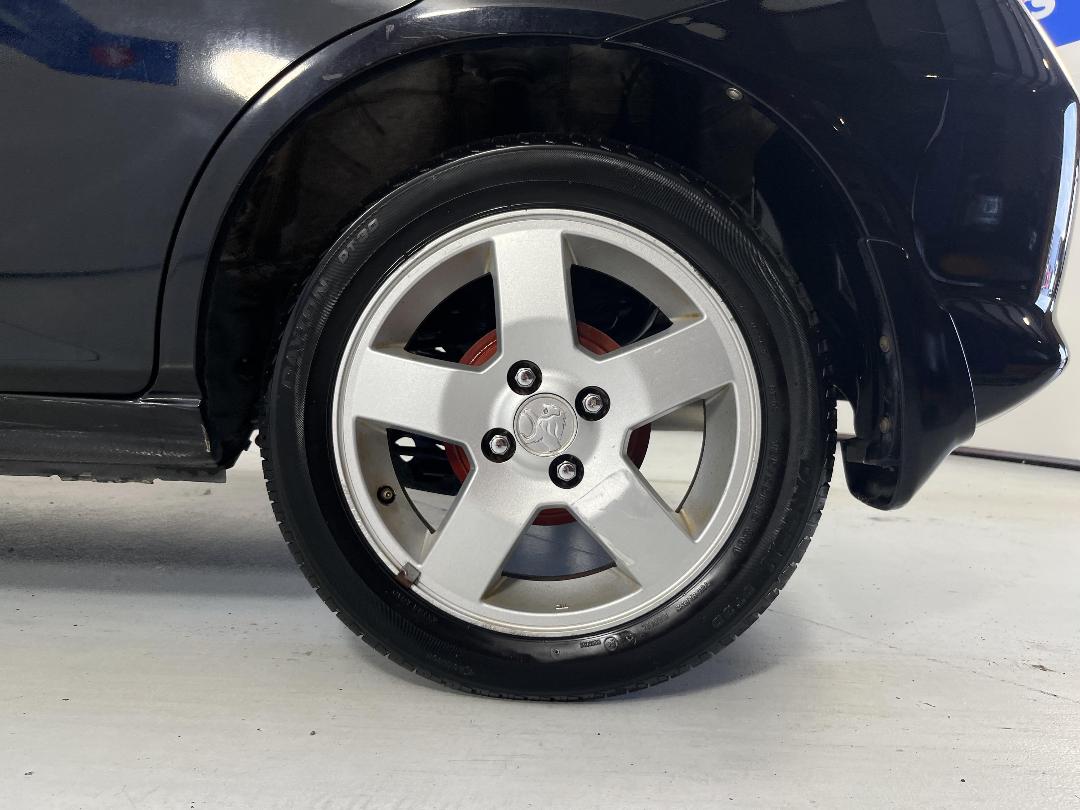 Photo '11' of Honda FIT Photo '11' of Honda FIT