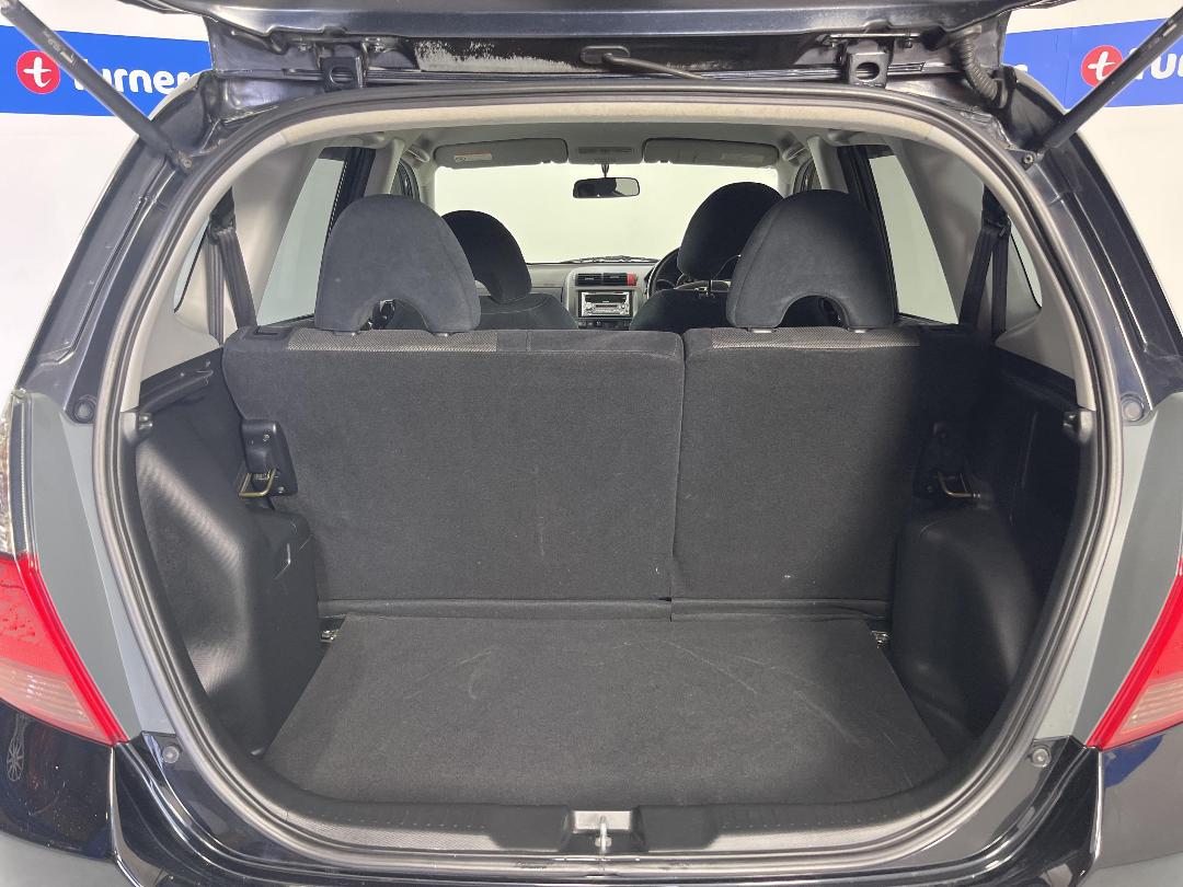 Photo '14' of Honda FIT Photo '14' of Honda FIT