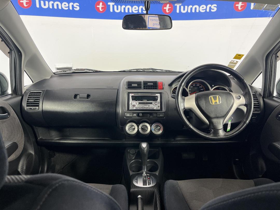 Photo '17' of Honda FIT Photo '17' of Honda FIT