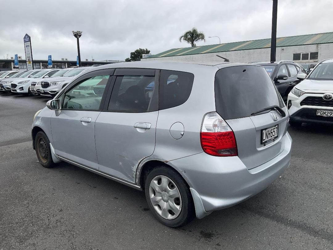 Photo '5' of Honda FIT Photo '5' of Honda FIT