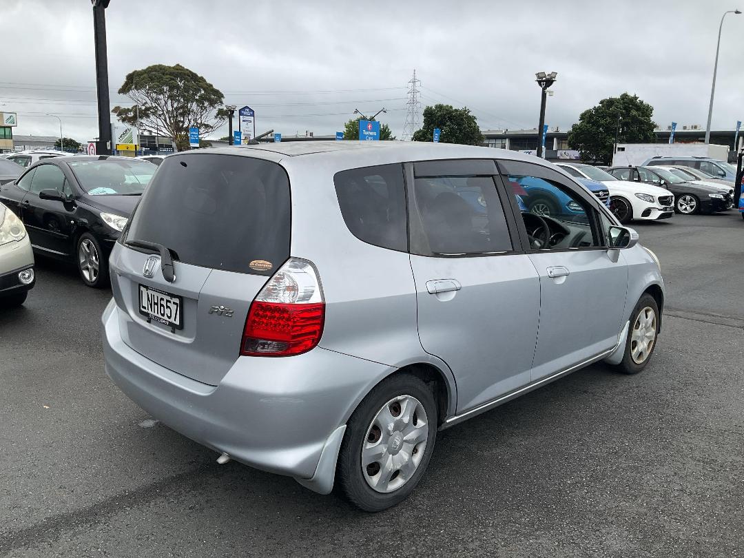 Photo '4' of Honda FIT Photo '4' of Honda FIT