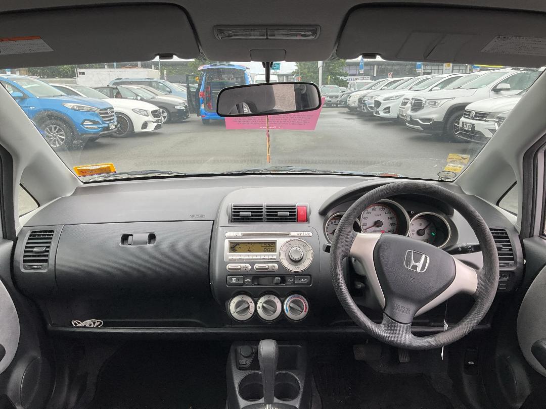 Photo '10' of Honda FIT Photo '10' of Honda FIT