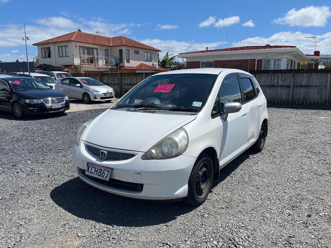 Photo '3' of Honda FIT Photo '3' of Honda FIT