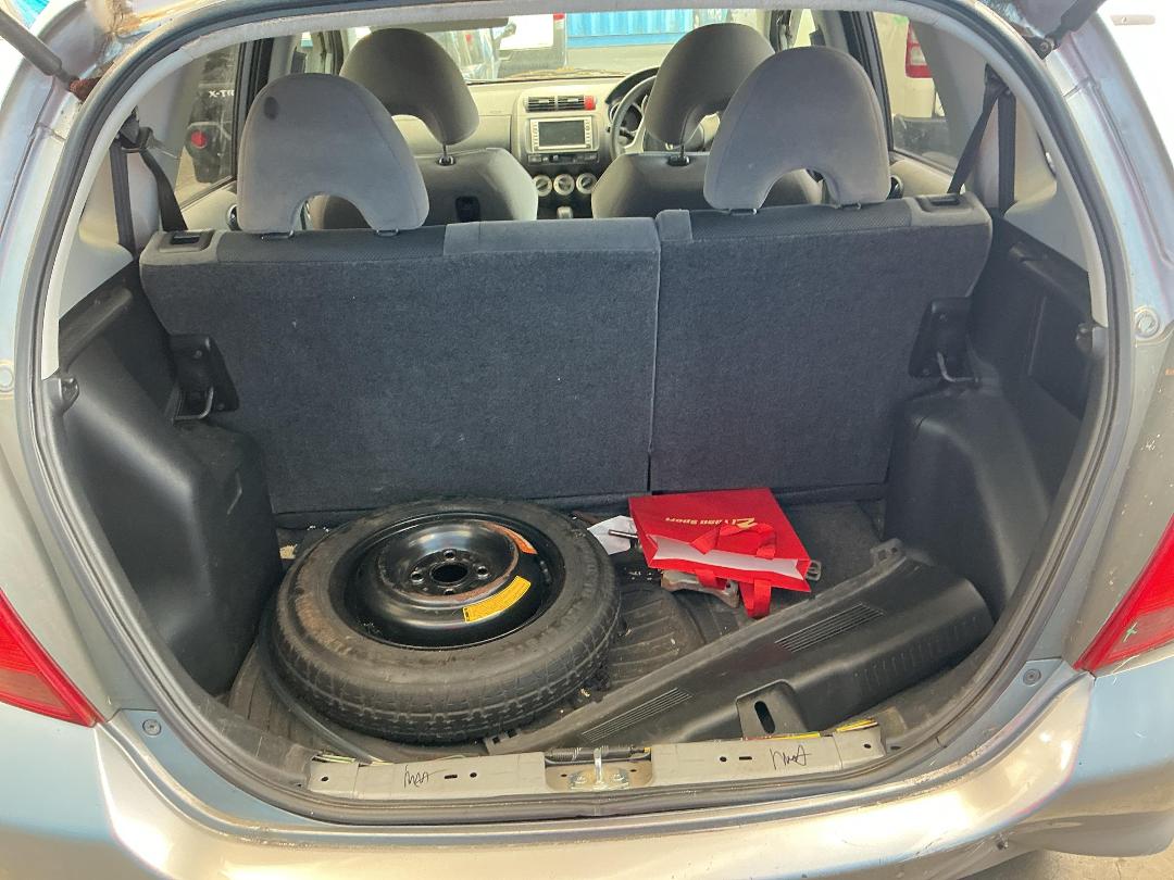 Photo '10' of Honda FIT Photo '10' of Honda FIT