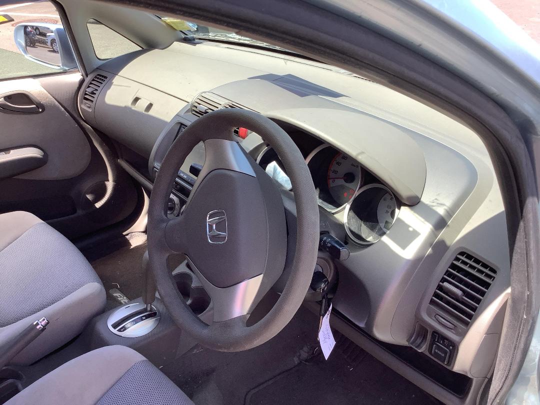 Photo '8' of Honda FIT Photo '8' of Honda FIT