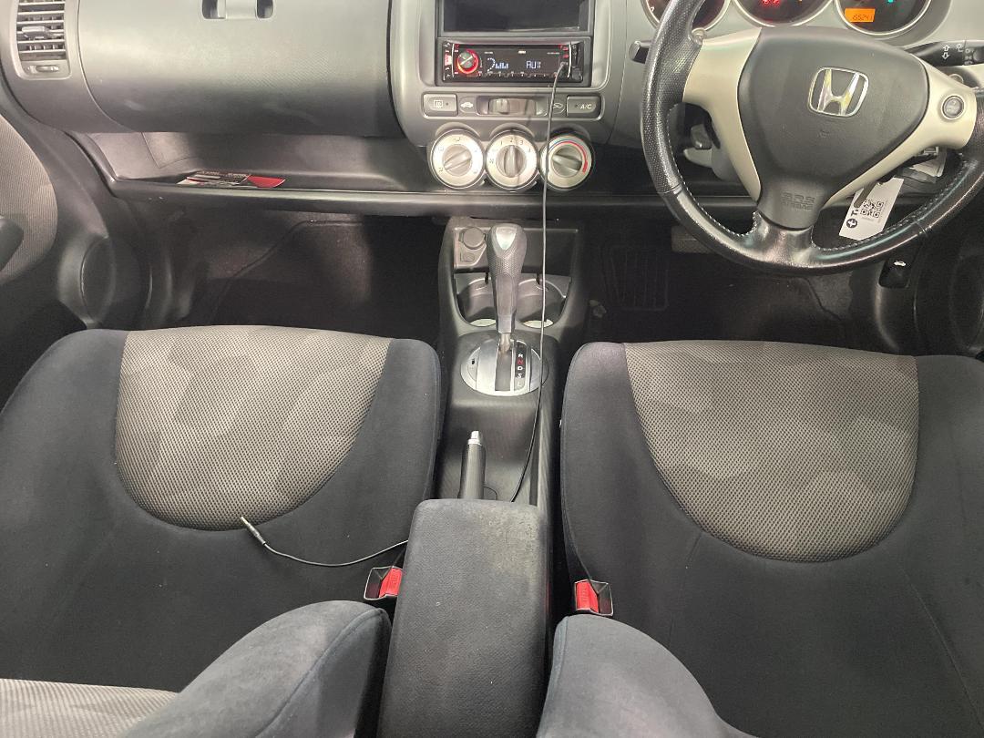 Photo '16' of Honda FIT Photo '16' of Honda FIT