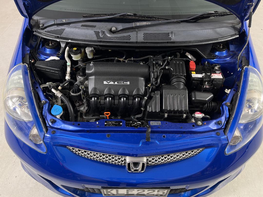 Photo '13' of Honda FIT Photo '13' of Honda FIT