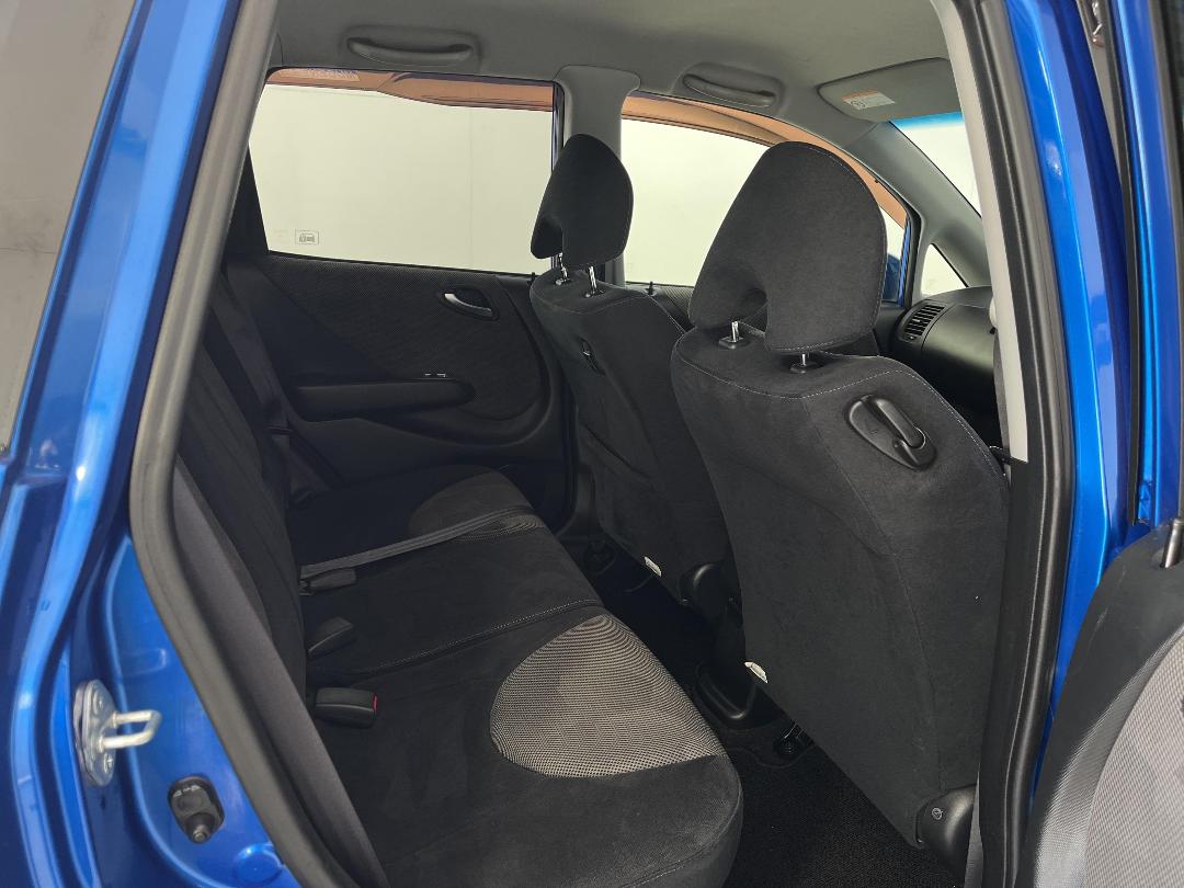 Photo '20' of Honda FIT Photo '20' of Honda FIT