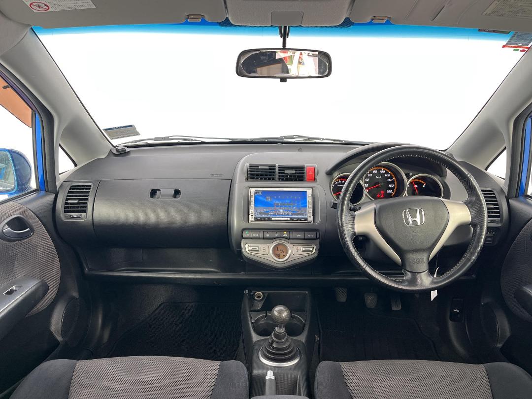 Photo '17' of Honda FIT Photo '17' of Honda FIT