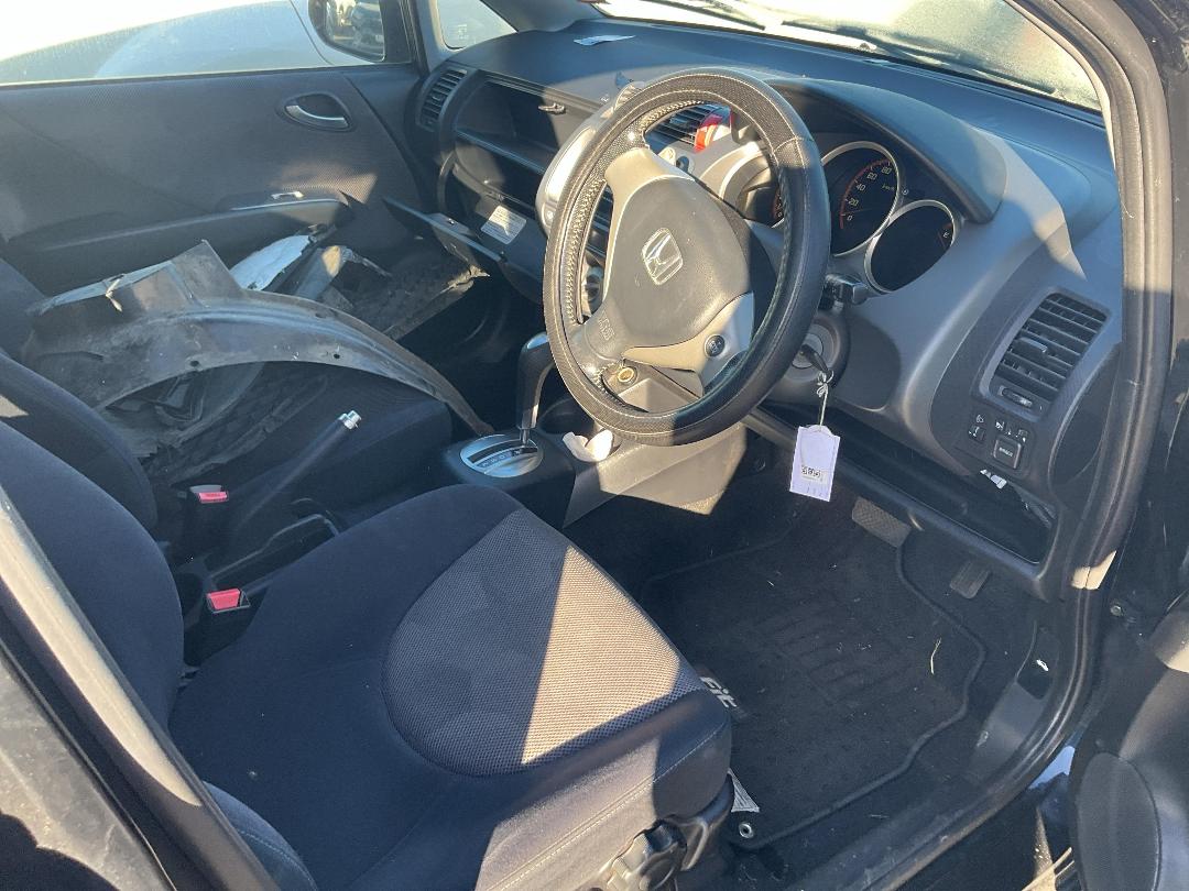 Photo '13' of Honda FIT