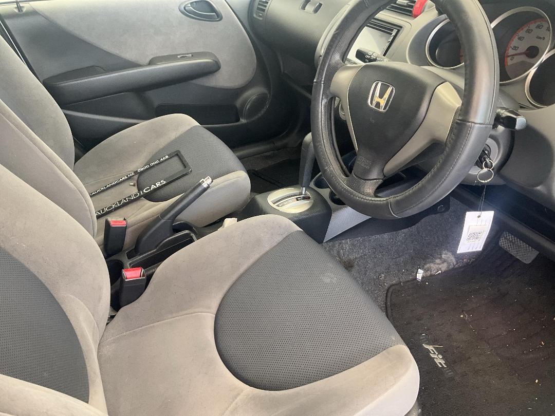 Photo '9' of Honda FIT Photo '9' of Honda FIT