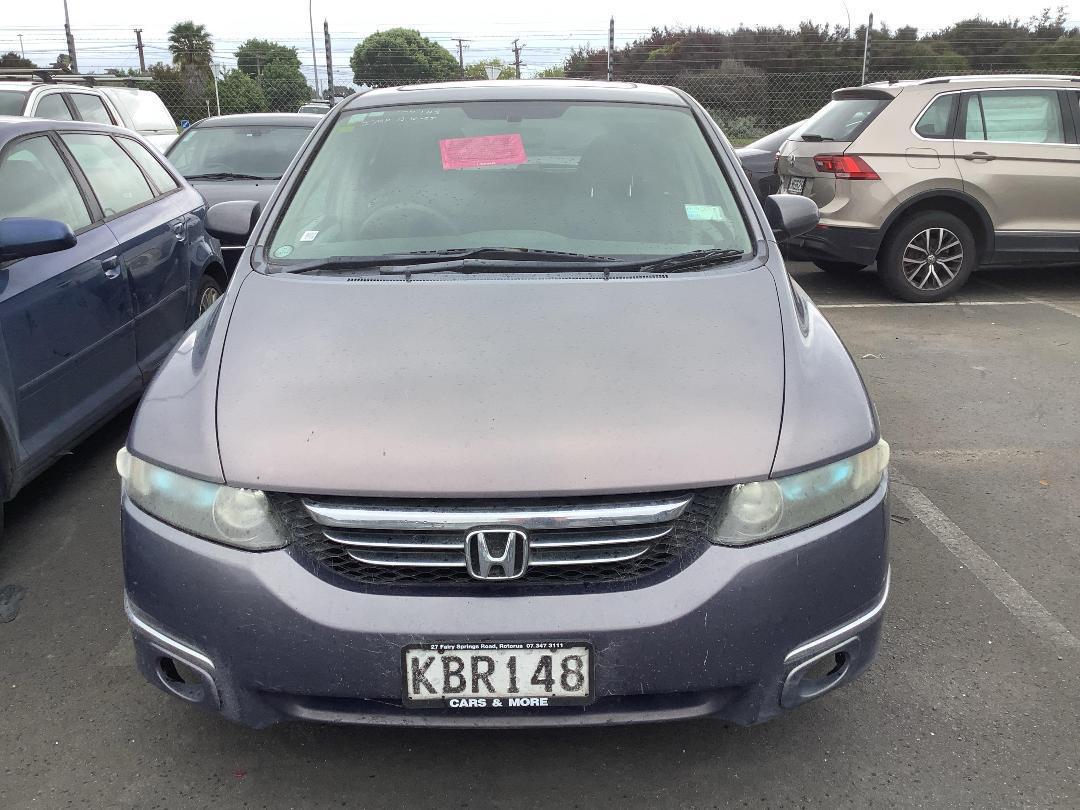 Photo '3' of Honda Odyssey