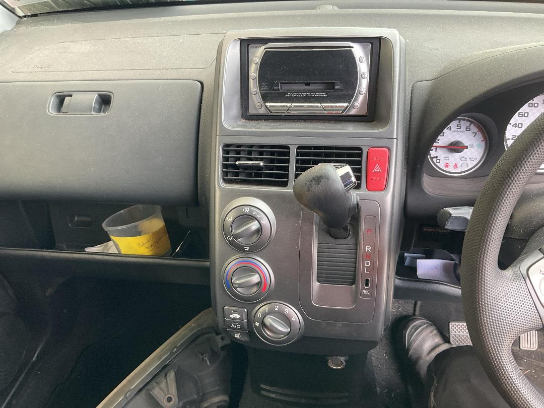 Photo '32' of Honda Spike