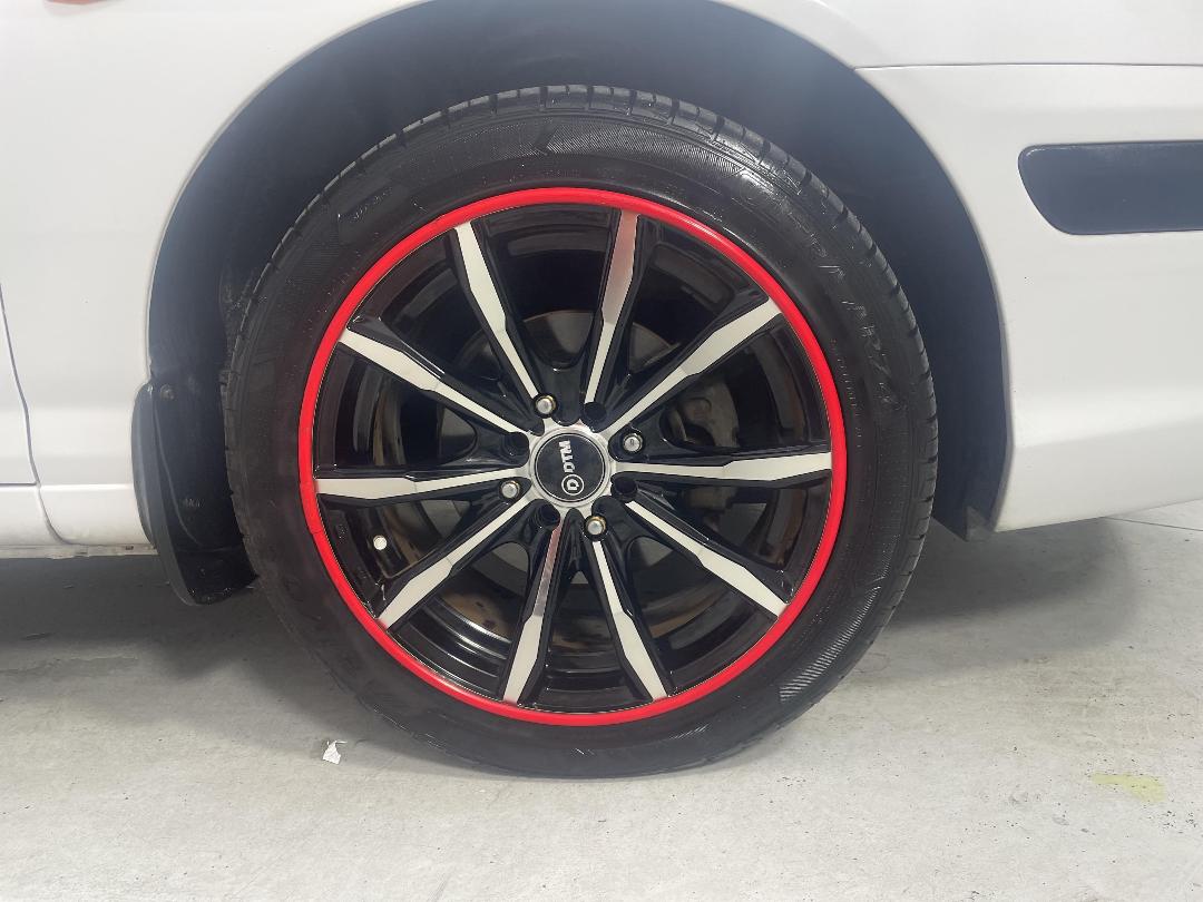 Photo '9' of Hyundai Elantra Photo '9' of Hyundai Elantra