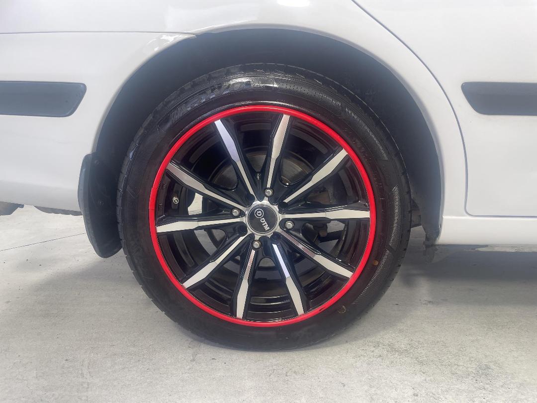 Photo '12' of Hyundai Elantra Photo '12' of Hyundai Elantra