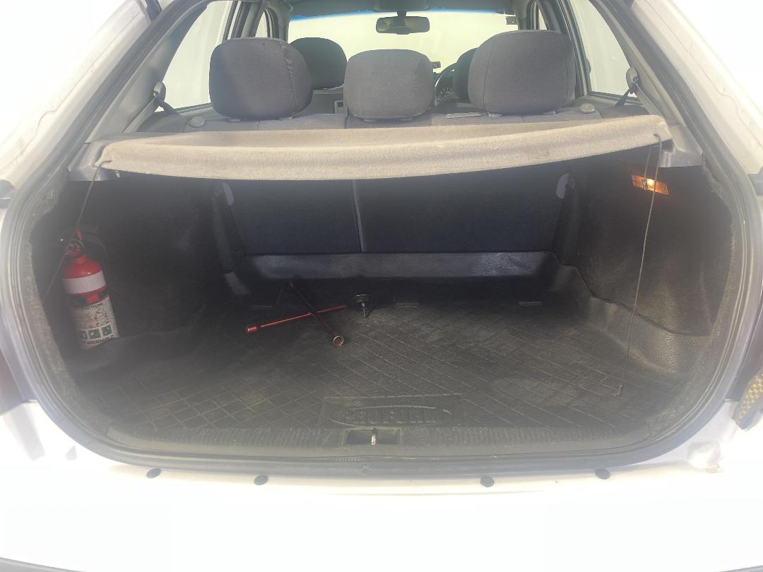 Photo '14' of Hyundai Elantra Photo '14' of Hyundai Elantra