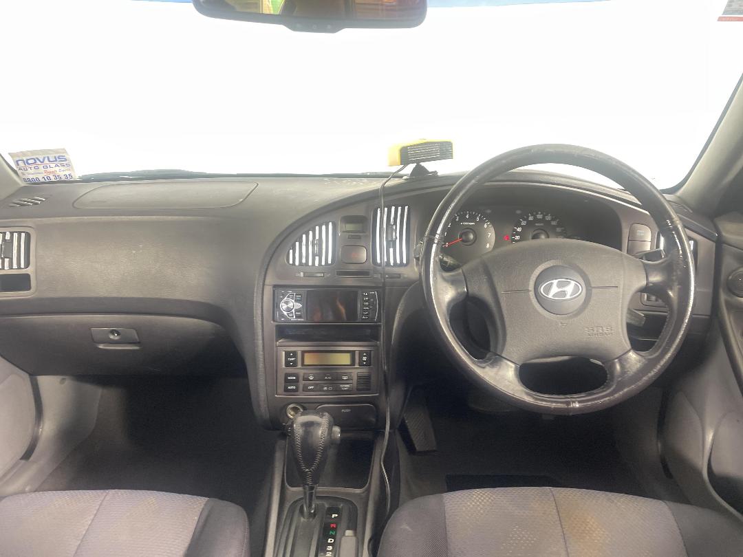 Photo '17' of Hyundai Elantra Photo '17' of Hyundai Elantra