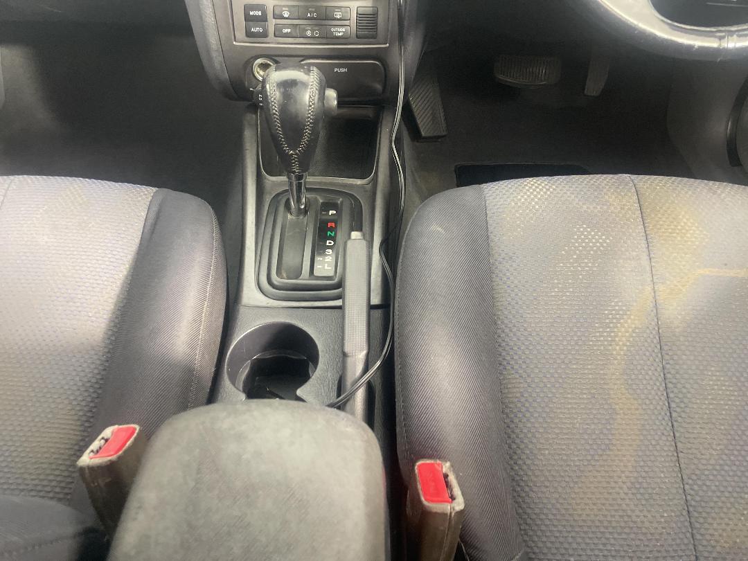 Photo '18' of Hyundai Elantra Photo '18' of Hyundai Elantra