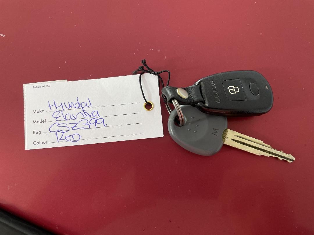 Photo '22' of Hyundai Elantra