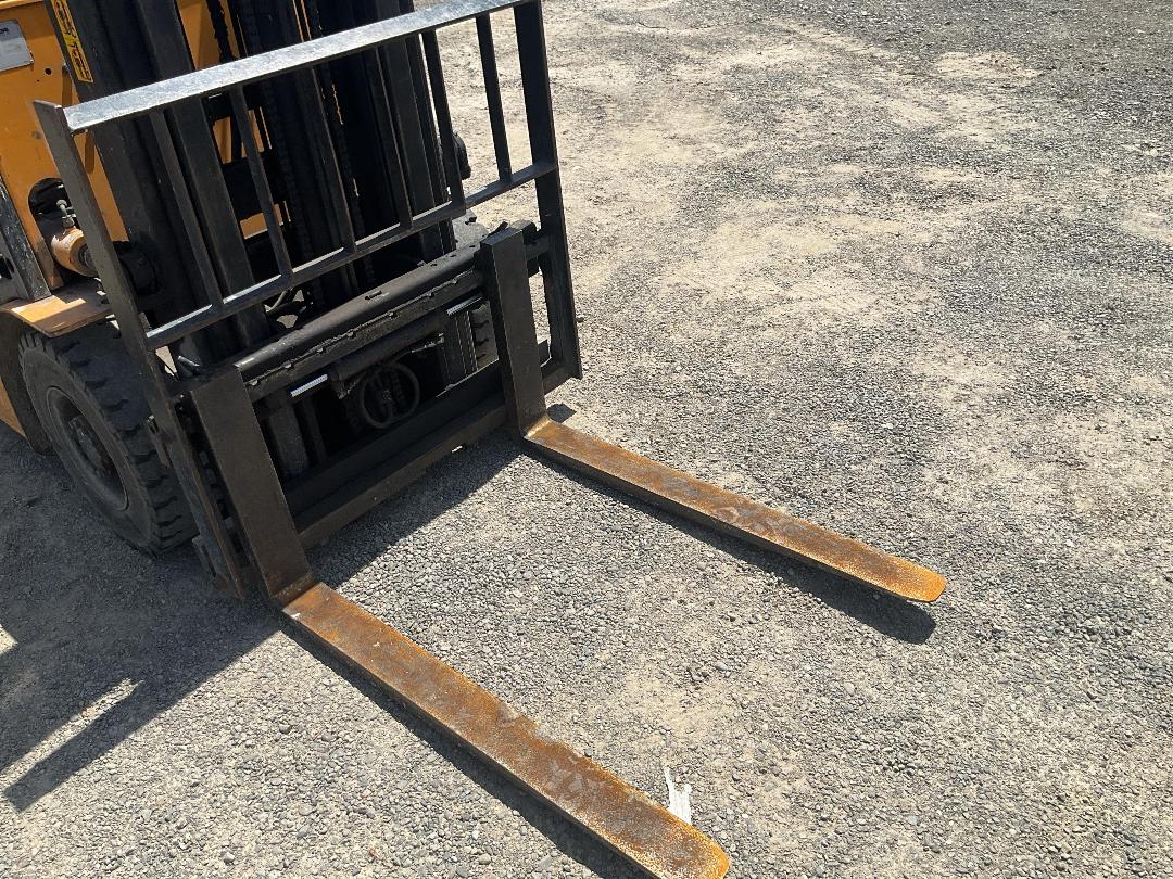 Photo '20' of Hyundai HDF18 Forklift