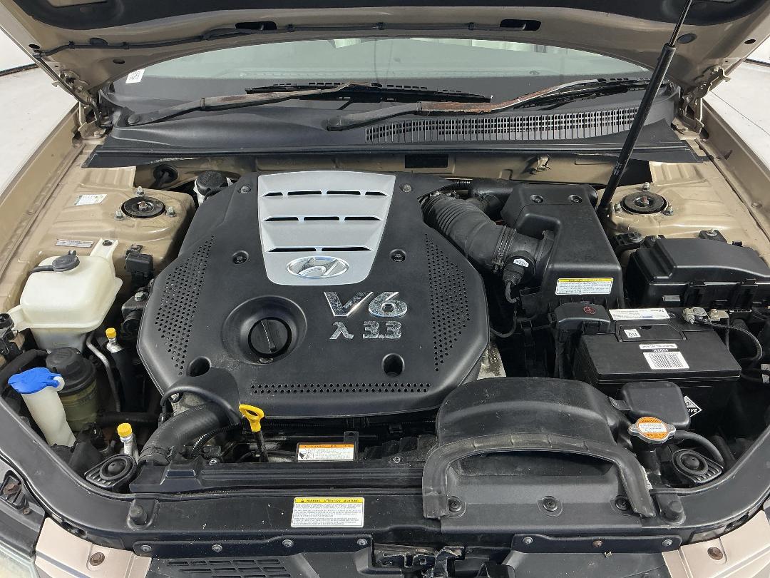 Photo '13' of Hyundai Sonata