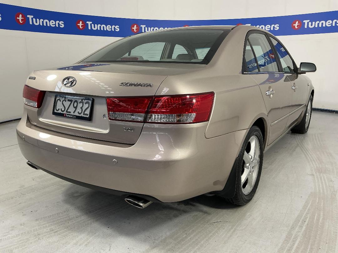 Photo '7' of Hyundai Sonata