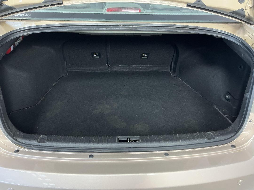 Photo '14' of Hyundai Sonata