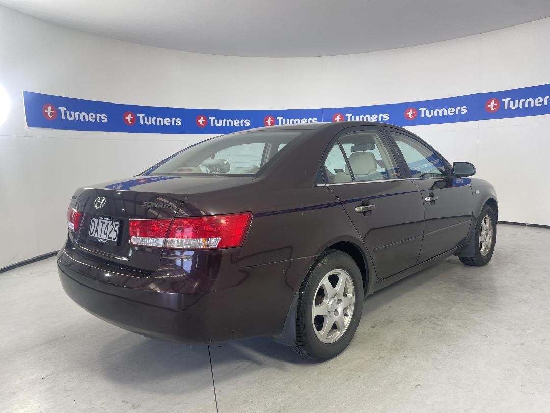 Photo '6' of Hyundai Sonata