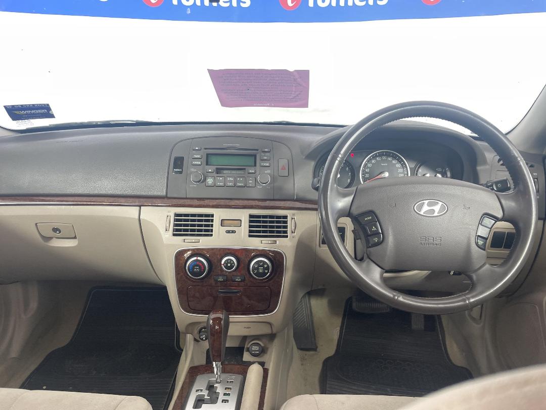 Photo '15' of Hyundai Sonata