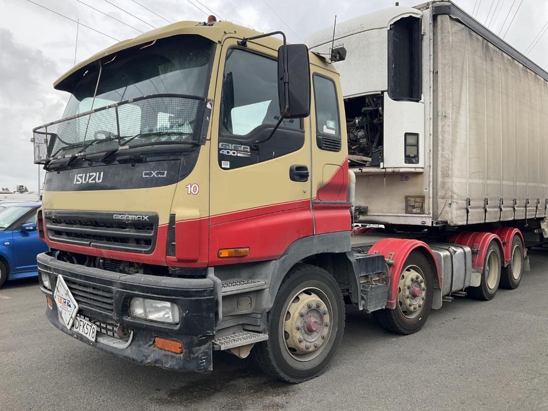 Photo '4' of Isuzu 8x4 CX400 Tractor Unit