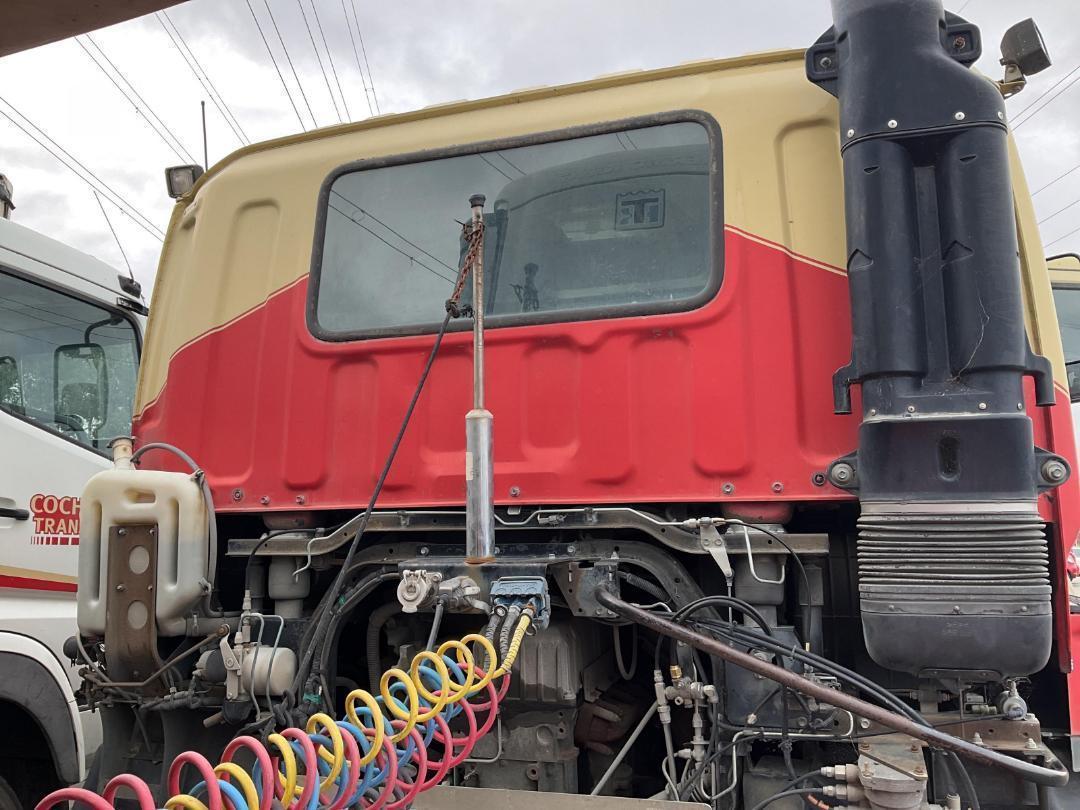 Photo '12' of Isuzu 8x4 CX400 Tractor Unit