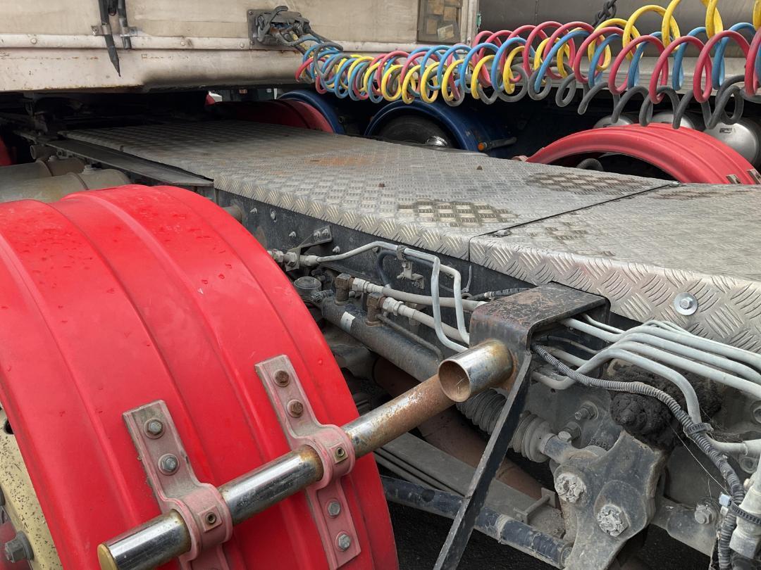 Photo '14' of Isuzu 8x4 CX400 Tractor Unit